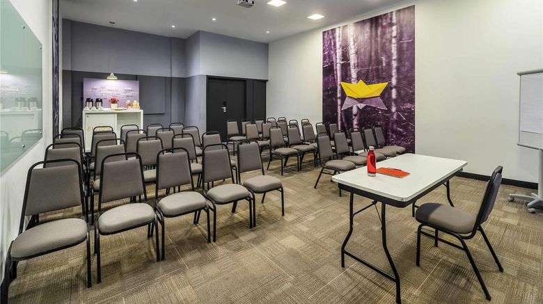 <b>Ibis Sorocaba Meeting</b>. Images powered by <a href="https://iceportal.shijigroup.com/" title="IcePortal" target="_blank">IcePortal</a>.