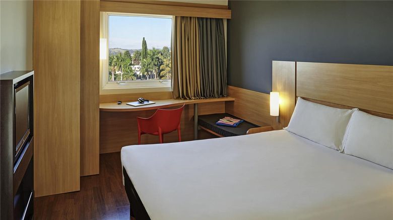 <b>Ibis Sorocaba Room</b>. Images powered by <a href="https://iceportal.shijigroup.com/" title="IcePortal" target="_blank">IcePortal</a>.