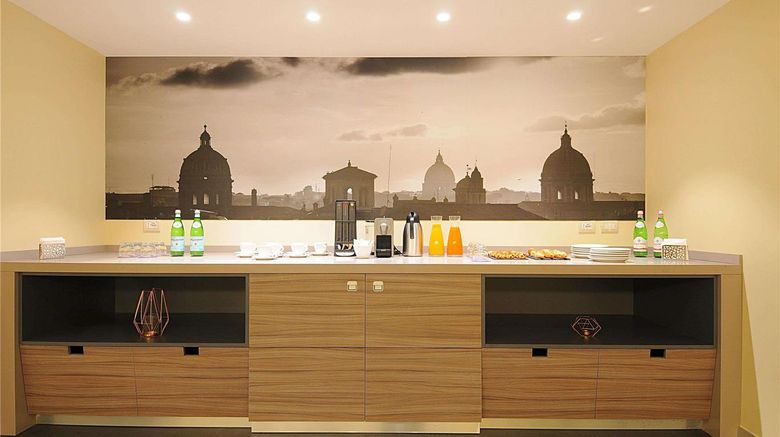 <b>Mercure Roma Centro Colosseo Meeting</b>. Images powered by <a href="https://iceportal.shijigroup.com/" title="IcePortal" target="_blank">IcePortal</a>.