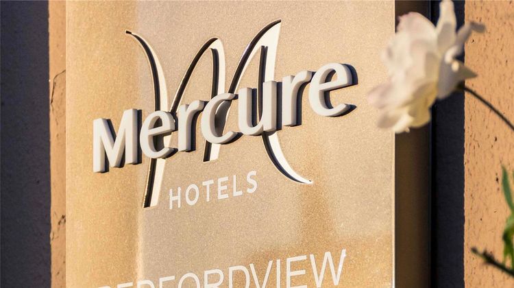 Mercure Hotel Suites Bedfordview Exterior