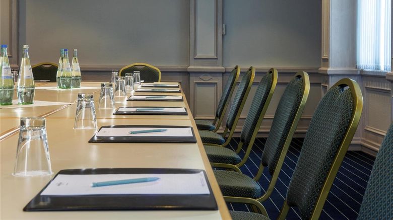 <b>Mercure Garmisch-Partenkirchen Meeting</b>. Images powered by <a href="https://iceportal.shijigroup.com/" title="IcePortal" target="_blank">IcePortal</a>.