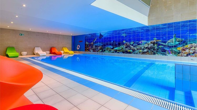 Ibis Zurich City West Exterior