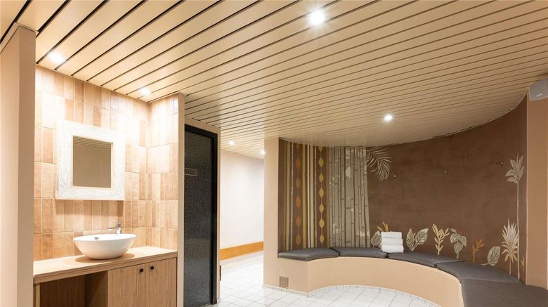 <b>Mercure Grenoble President Pool</b>. Images powered by <a href="https://iceportal.shijigroup.com/" title="IcePortal" target="_blank">IcePortal</a>.