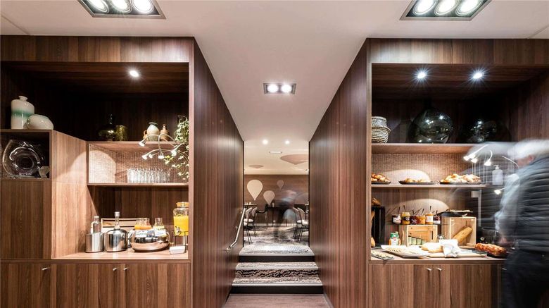 <b>Mercure Grenoble  Meylan Restaurant</b>. Images powered by <a href="https://iceportal.shijigroup.com/" title="IcePortal" target="_blank">IcePortal</a>.