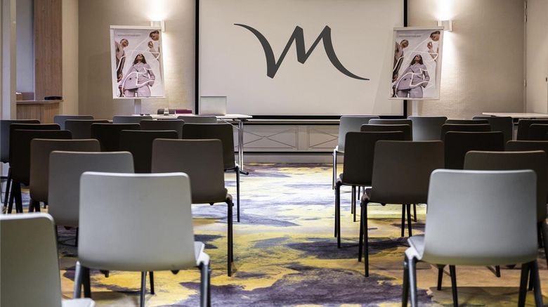 <b>Mercure Grenoble  Meylan Meeting</b>. Images powered by <a href="https://iceportal.shijigroup.com/" title="IcePortal" target="_blank">IcePortal</a>.
