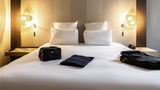 <b>Mercure Grenoble  Meylan Room</b>. Images powered by <a href="https://iceportal.shijigroup.com/" title="IcePortal" target="_blank">IcePortal</a>.