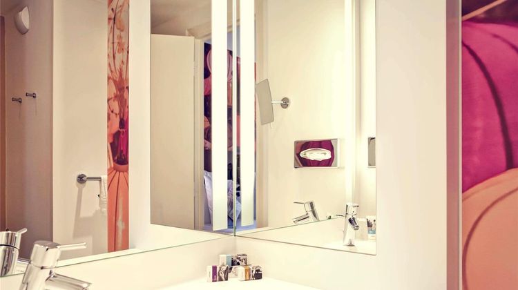 Mercure Plaza Republique Room