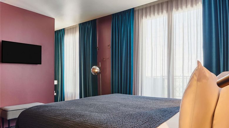 <b>Mercure Paris Plaza Pont Mirabeau Exterior</b>. Images powered by <a href="https://iceportal.shijigroup.com/" title="IcePortal" target="_blank">IcePortal</a>.