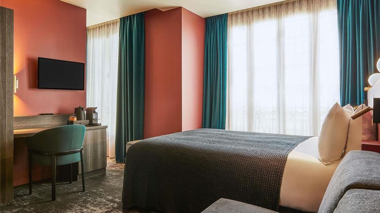 Mercure Paris Plaza Pont Mirabeau Exterior