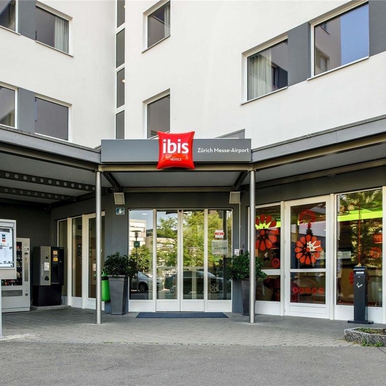 Ibis Zurich Messe Airport