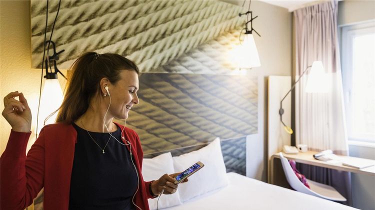 Ibis Zurich Messe Airport Room