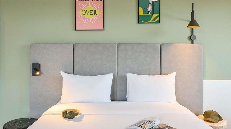 Ibis Baar Zug Room