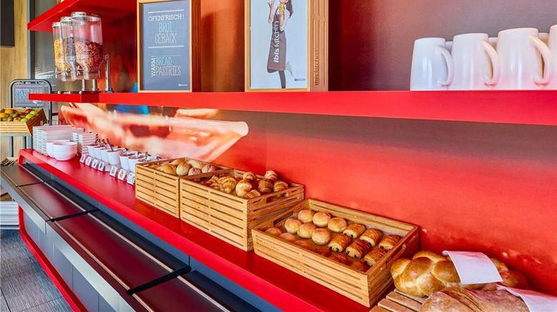 <b>Ibis Luzern Kriens Restaurant</b>. Images powered by <a href="https://iceportal.shijigroup.com/" title="IcePortal" target="_blank">IcePortal</a>.
