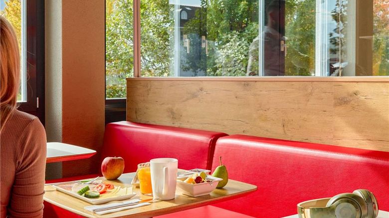 <b>Ibis Luzern Kriens Restaurant</b>. Images powered by <a href="https://iceportal.shijigroup.com/" title="IcePortal" target="_blank">IcePortal</a>.
