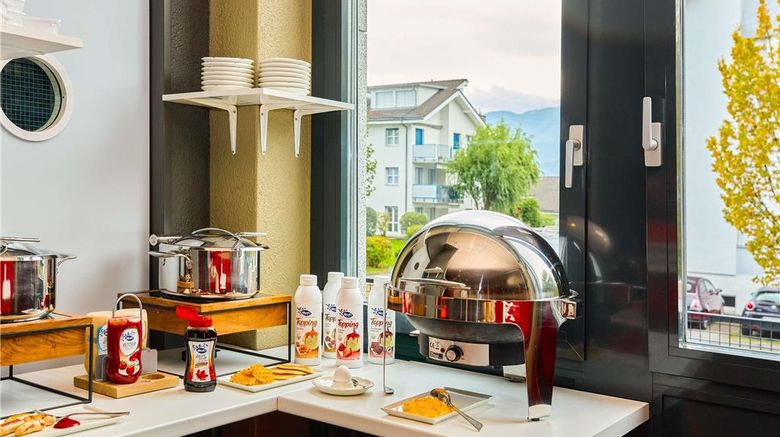 <b>Ibis Luzern Kriens Restaurant</b>. Images powered by <a href="https://iceportal.shijigroup.com/" title="IcePortal" target="_blank">IcePortal</a>.