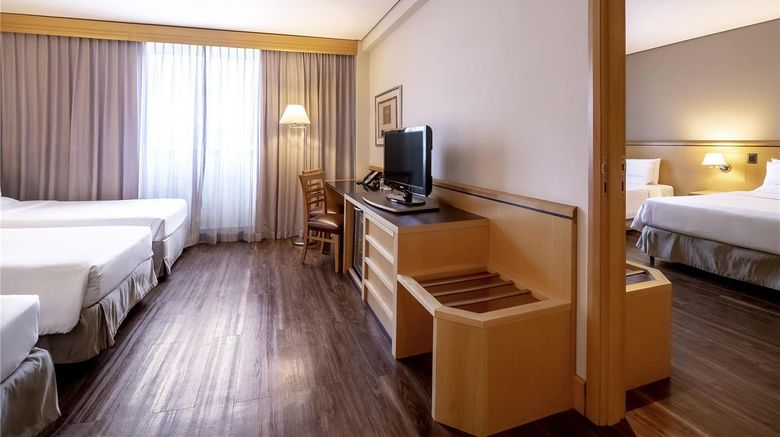 <b>Novotel Sao Paolo Center Norte Room</b>. Images powered by <a href="https://iceportal.shijigroup.com/" title="IcePortal" target="_blank">IcePortal</a>.