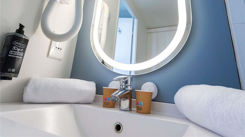 <b>Hotel Ibis Granville Port de Plaisance Room</b>. Images powered by <a href="https://iceportal.shijigroup.com/" title="IcePortal" target="_blank">IcePortal</a>.