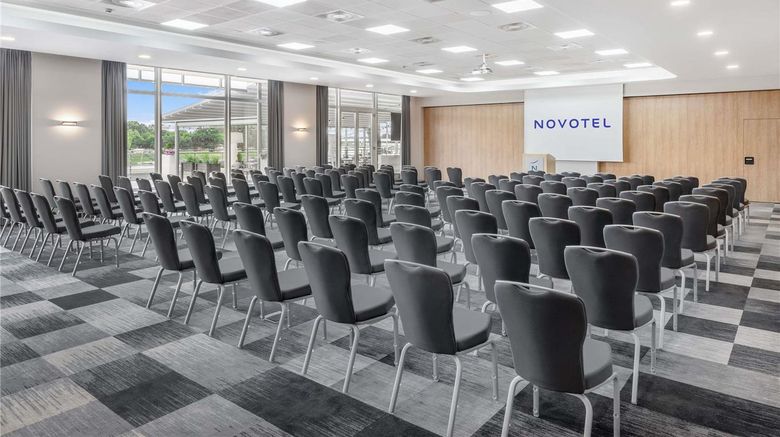 <b>Novotel Szeged Meeting</b>. Images powered by <a href="https://iceportal.shijigroup.com/" title="IcePortal" target="_blank">IcePortal</a>.