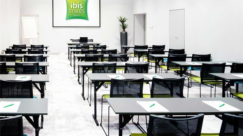 <b>Ibis Styles Budapest Center Meeting</b>. Images powered by <a href="https://iceportal.shijigroup.com/" title="IcePortal" target="_blank">IcePortal</a>.