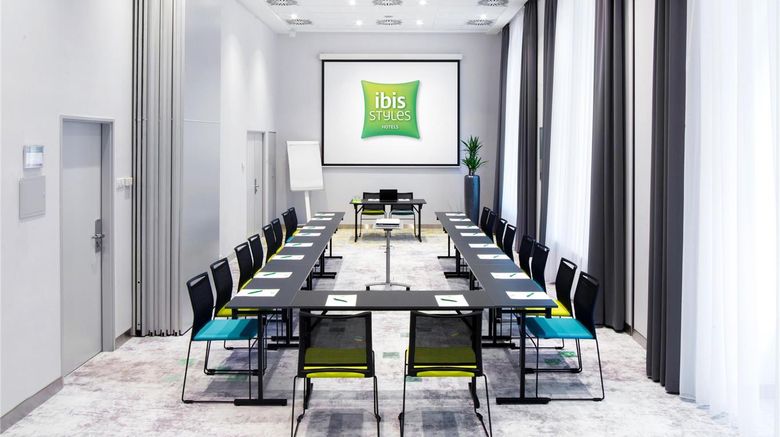 <b>Ibis Styles Budapest Center Meeting</b>. Images powered by <a href="https://iceportal.shijigroup.com/" title="IcePortal" target="_blank">IcePortal</a>.