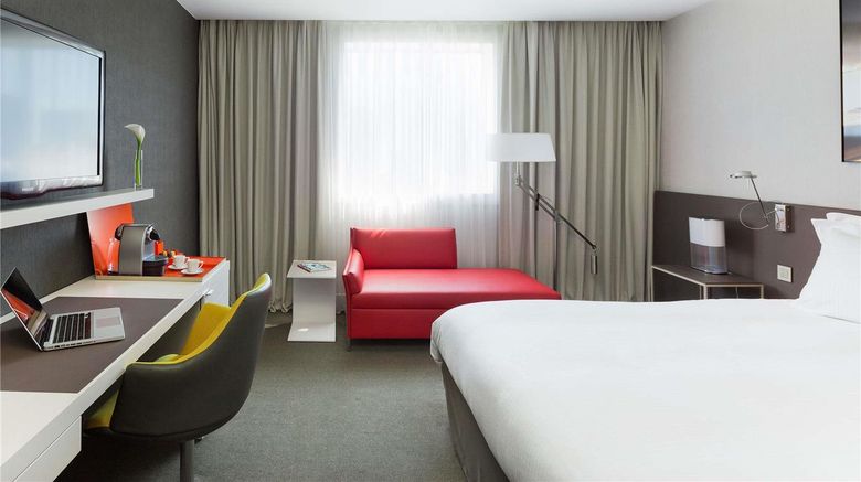 <b>Pullman Paris La Defense Room</b>. Images powered by <a href="https://iceportal.shijigroup.com/" title="IcePortal" target="_blank">IcePortal</a>.
