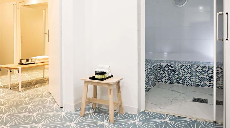 <b>Pullman Paris La Defense Spa</b>. Images powered by <a href="https://iceportal.shijigroup.com/" title="IcePortal" target="_blank">IcePortal</a>.