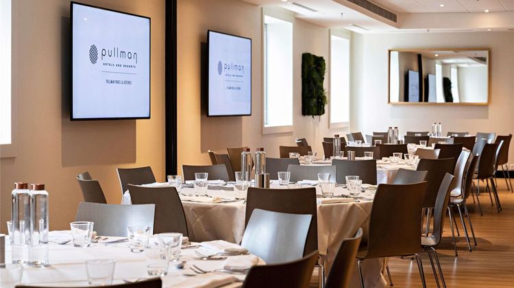 Pullman Paris La Defense Meeting