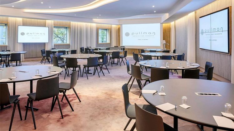 Pullman Paris La Defense Meeting
