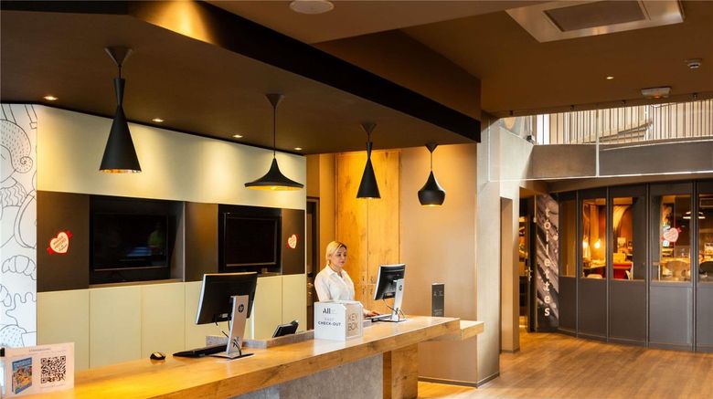 <b>Ibis Strasbourg Centre Gare Exterior</b>. Images powered by <a href="https://iceportal.shijigroup.com/" title="IcePortal" target="_blank">IcePortal</a>.