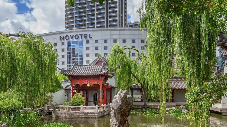 Novotel Sydney Darling Square Exterior