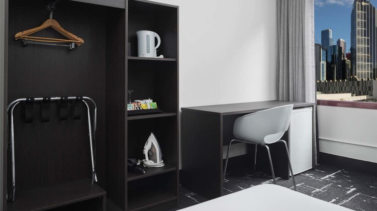 Mercure Welcome Melbourne Room