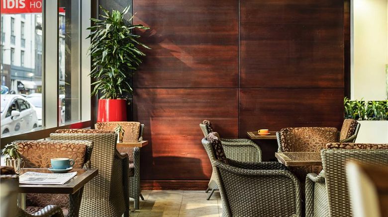 <b>Ibis Wellington Exterior</b>. Images powered by <a href="https://iceportal.shijigroup.com/" title="IcePortal" target="_blank">IcePortal</a>.