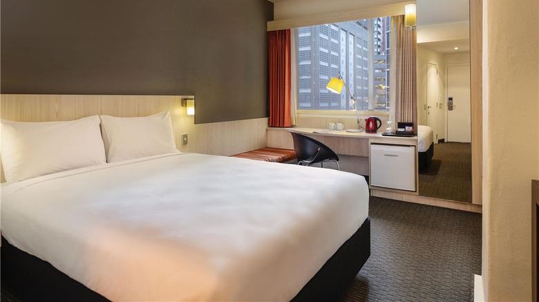 <b>Ibis Wellington Room</b>. Images powered by <a href="https://iceportal.shijigroup.com/" title="IcePortal" target="_blank">IcePortal</a>.