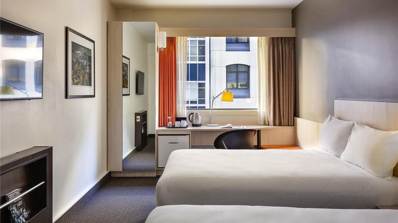 <b>Ibis Wellington Room</b>. Images powered by <a href="https://iceportal.shijigroup.com/" title="IcePortal" target="_blank">IcePortal</a>.