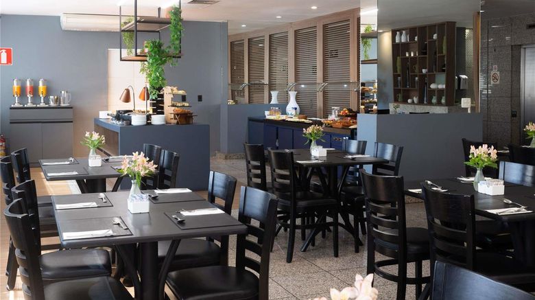 <b>Mercure Belo Horizonte Savassi Hotel Restaurant</b>. Images powered by <a href="https://iceportal.shijigroup.com/" title="IcePortal" target="_blank">IcePortal</a>.