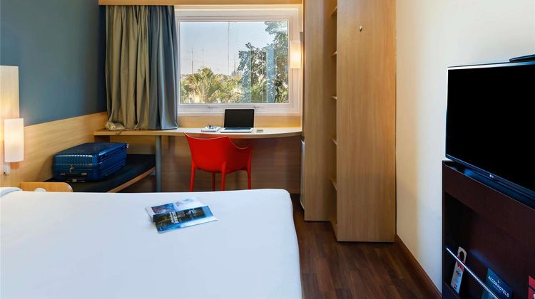 Ibis Paulinia Room