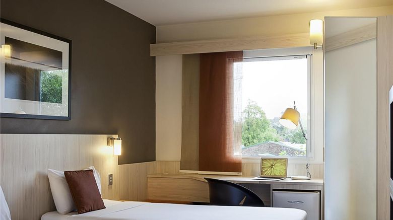 <b>Ibis Auckland Ellerslie Room</b>. Images powered by <a href="https://iceportal.shijigroup.com/" title="IcePortal" target="_blank">IcePortal</a>.