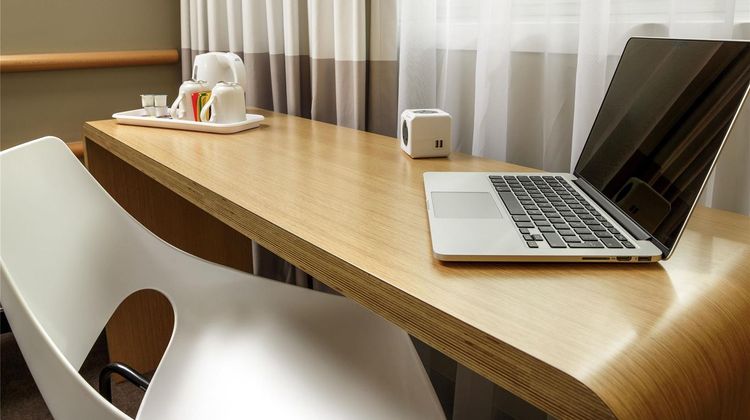 Ibis London Stratford Room