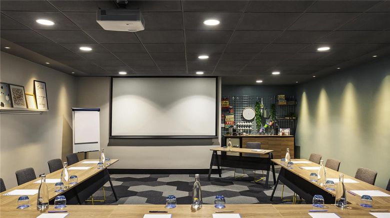 <b>Novotel London Tower Bridge Meeting</b>. Images powered by <a href="https://iceportal.shijigroup.com/" title="IcePortal" target="_blank">IcePortal</a>.