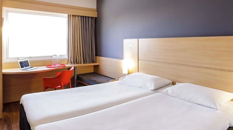 <b>Ibis Sao Jose dos Campos Dutra Exterior</b>. Images powered by <a href="https://iceportal.shijigroup.com/" title="IcePortal" target="_blank">IcePortal</a>.