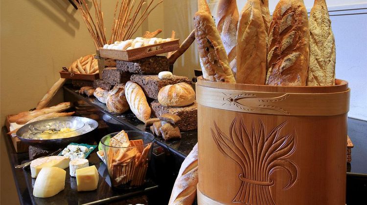 Sofitel Angkor Phokeethra Golf & Spa Restaurant