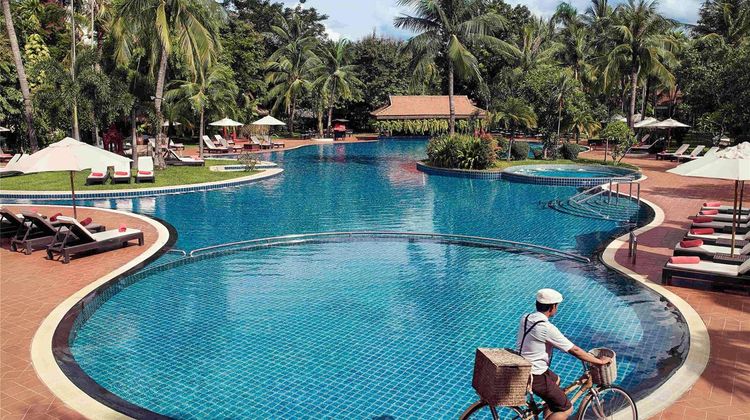 Sofitel Angkor Phokeethra Golf & Spa Pool
