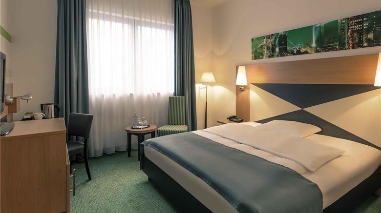 <b>Mercure Frankfurt Eschborn Sued Room</b>. Images powered by <a href="https://iceportal.shijigroup.com/" title="IcePortal" target="_blank">IcePortal</a>.