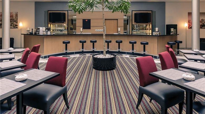 <b>Mercure Frankfurt Eschborn Sued Restaurant</b>. Images powered by <a href="https://iceportal.shijigroup.com/" title="IcePortal" target="_blank">IcePortal</a>.