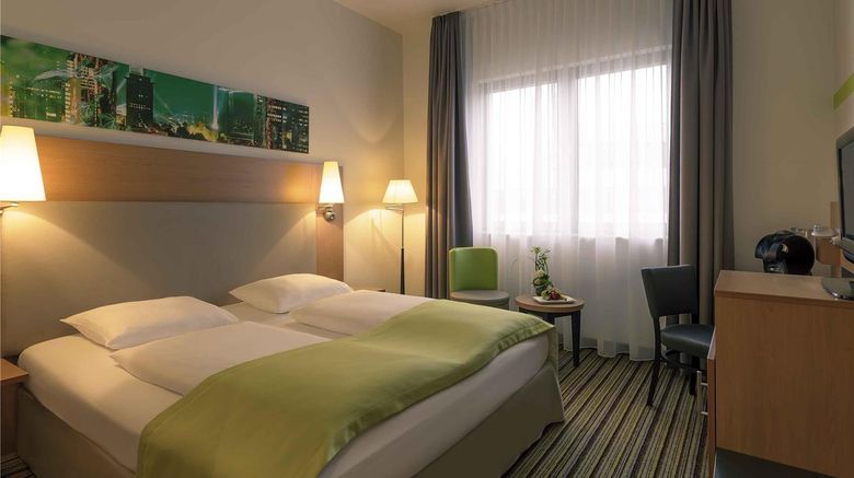 <b>Mercure Frankfurt Eschborn Sued Room</b>. Images powered by <a href="https://iceportal.shijigroup.com/" title="IcePortal" target="_blank">IcePortal</a>.