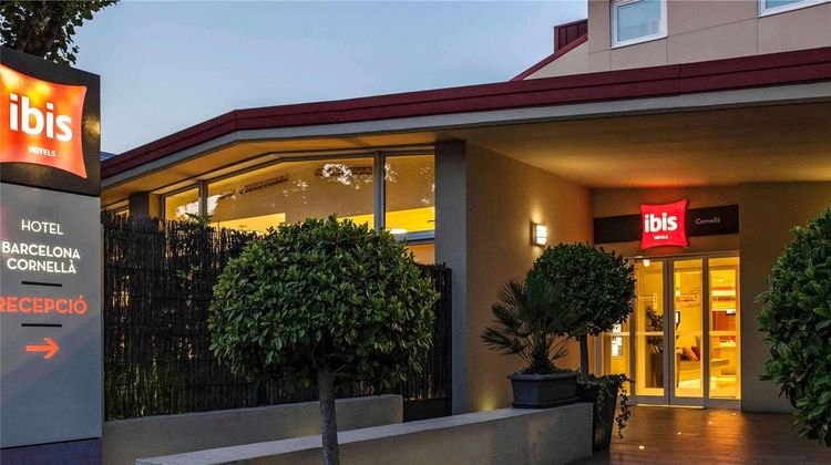 Ibis Barcelona Cornella Exterior