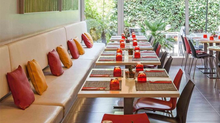 Ibis Barcelona Cornella Restaurant