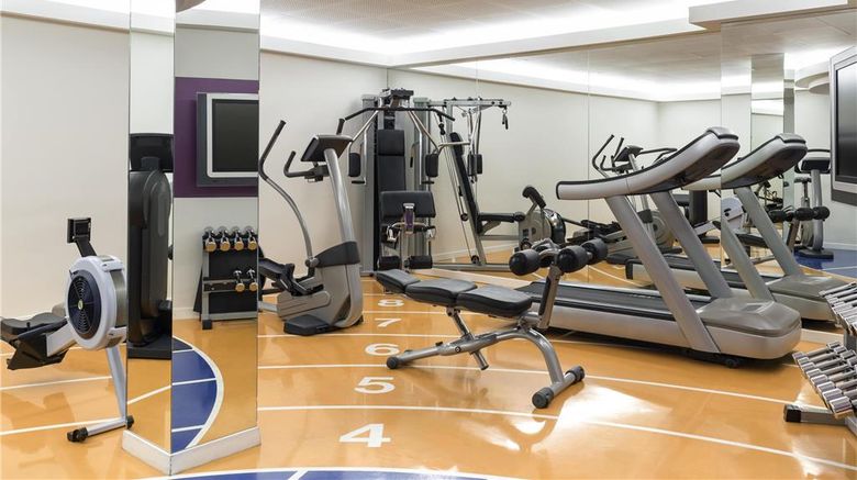 <b>Novotel Geneva Centre Health</b>. Images powered by <a href="https://iceportal.shijigroup.com/" title="IcePortal" target="_blank">IcePortal</a>.