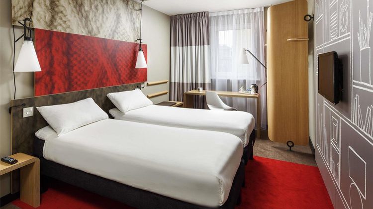 Ibis Glasgow Room