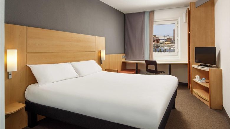 <b>Ibis Liverpool Centre Albert Dock Room</b>. Images powered by <a href="https://iceportal.shijigroup.com/" title="IcePortal" target="_blank">IcePortal</a>.